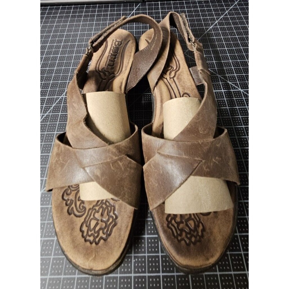BORN‎ leather brown criss-cross sandals engraved insole 40.5/9M handcraft